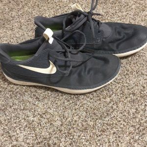 Men’s Nike sneakers